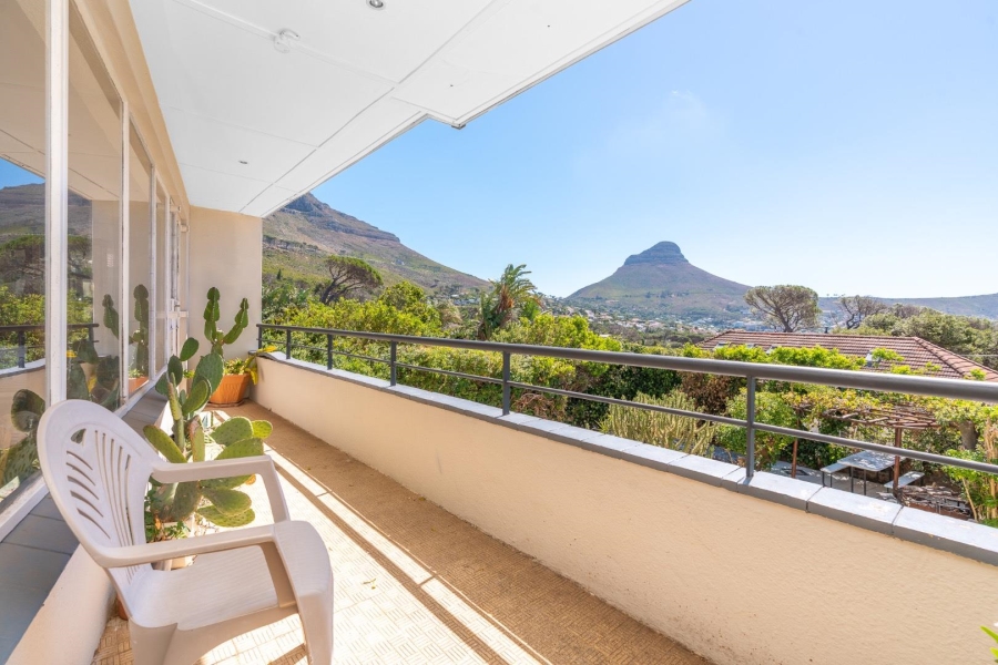 6 Bedroom Property for Sale in Vredehoek Western Cape